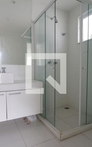 Casa de condomínio à venda com 470m², 4 quartos e 4 vagasBanheiro da Suíte 3