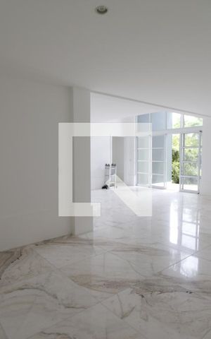 Casa de condomínio à venda com 470m², 4 quartos e 4 vagassala