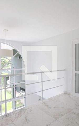 Casa de condomínio à venda com 470m², 4 quartos e 4 vagashall