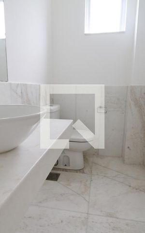 Casa de condomínio à venda com 470m², 4 quartos e 4 vagasLavabo