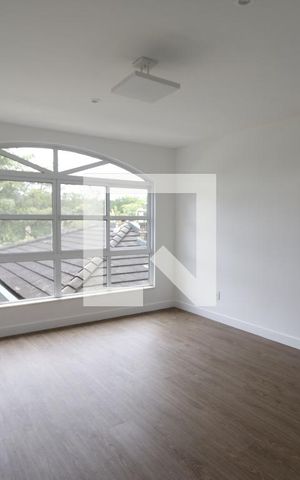 Casa de condomínio à venda com 470m², 4 quartos e 4 vagassuite 4