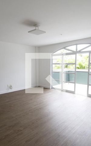 Casa de condomínio à venda com 470m², 4 quartos e 4 vagasSuíte 1