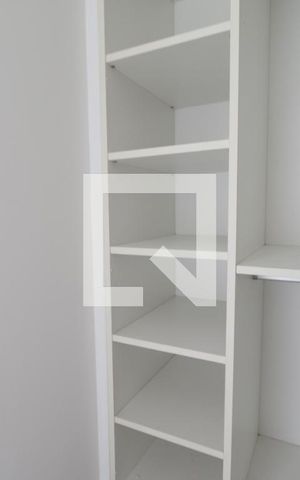 Casa de condomínio à venda com 470m², 4 quartos e 4 vagasCloset 4