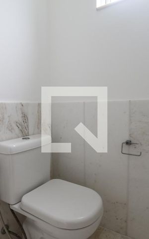 Casa de condomínio à venda com 470m², 4 quartos e 4 vagasLavabo