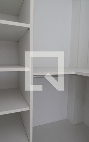 Casa de condomínio à venda com 470m², 4 quartos e 4 vagasCloset 4