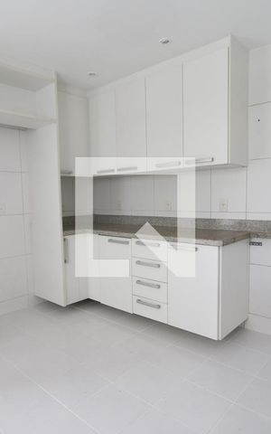 Casa de condomínio à venda com 470m², 4 quartos e 4 vagasCozinha