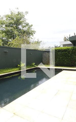 Casa de condomínio à venda com 470m², 4 quartos e 4 vagasPiscina