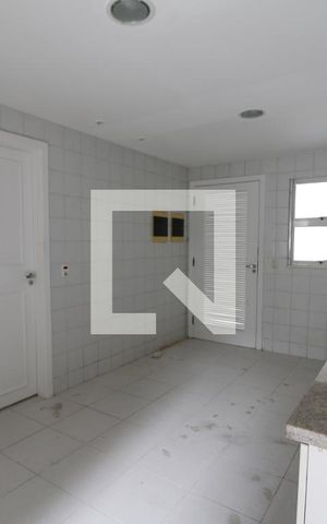 Casa de condomínio à venda com 470m², 4 quartos e 4 vagasDetalhe da area de serviço