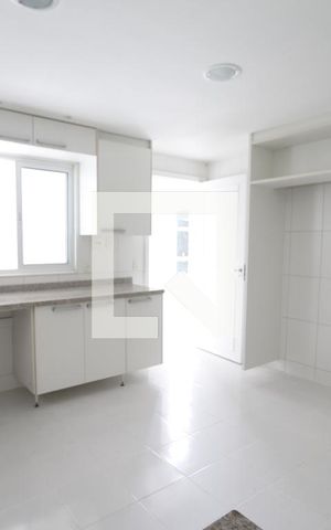 Casa de condomínio à venda com 470m², 4 quartos e 4 vagasCozinha