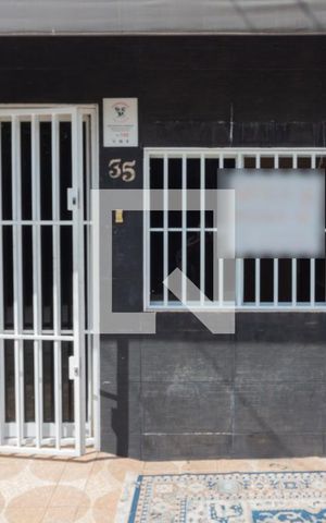 Casa à venda com 150m², 2 quartos e sem vaga Casa à venda com 150m², 2 quartos e sem vagaFachada Plaquinha QR CODE