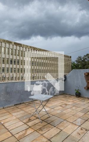 Apartamento à venda com 140m², 3 quartos e 1 vaga Apartamento à venda com 140m², 3 quartos e 1 vagaVaranda cobertura