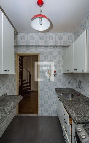 Apartamento à venda com 140m², 3 quartos e 1 vaga Apartamento à venda com 140m², 3 quartos e 1 vagaCozinha