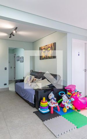 Apartamento à venda com 124m², 4 quartos e 4 vagas Apartamento à venda com 124m², 4 quartos e 4 vagasSala