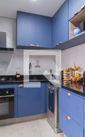 Apartamento à venda com 124m², 4 quartos e 4 vagas Apartamento à venda com 124m², 4 quartos e 4 vagasCozinha e área de serviço