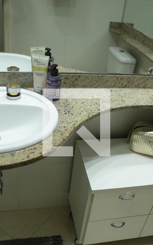 Apartamento à venda com 146m², 3 quartos e 2 vagasBanheiro da Suíte