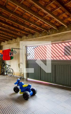 Casa à venda com 128m², 3 quartos e 3 vagas Casa à venda com 128m², 3 quartos e 3 vagasGaragem