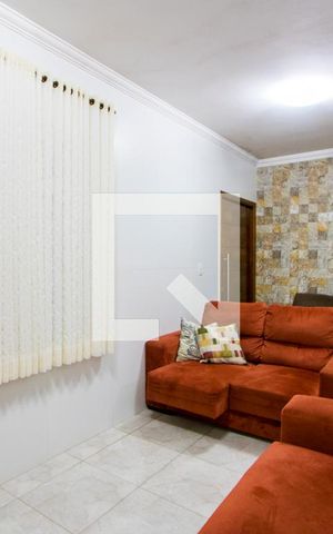 Casa à venda com 128m², 3 quartos e 3 vagas Casa à venda com 128m², 3 quartos e 3 vagasSala