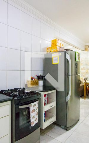 Casa à venda com 128m², 3 quartos e 3 vagas Casa à venda com 128m², 3 quartos e 3 vagasCozinha