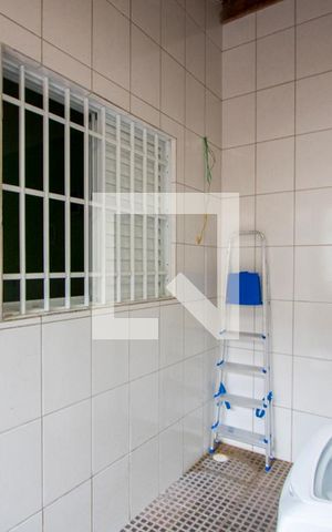 Casa à venda com 128m², 3 quartos e 3 vagas Casa à venda com 128m², 3 quartos e 3 vagasÁrea de serviço