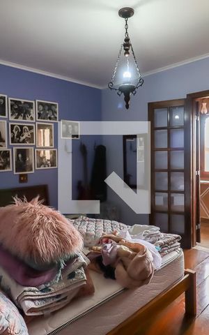 Casa à venda com 289m², 5 quartos e 3 vagas Casa à venda com 289m², 5 quartos e 3 vagasQuarto 1