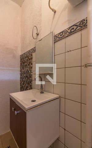 Casa à venda com 120m², 4 quartos e 1 vaga Casa à venda com 120m², 4 quartos e 1 vagaBanheiro