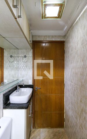 Apartamento à venda com 48m², 2 quartos e 1 vaga Apartamento à venda com 48m², 2 quartos e 1 vagaBanheiro