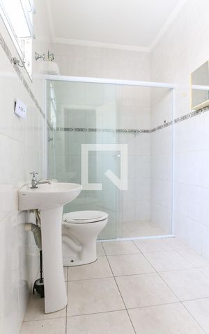 Casa de condomínio para alugar com 111m², 3 quartos e 2 vagasBanheiro