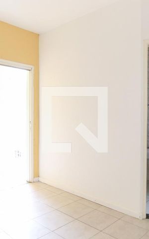 Casa de condomínio para alugar com 111m², 3 quartos e 2 vagasSuíte