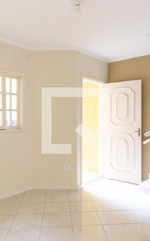 Casa de condomínio para alugar com 111m², 3 quartos e 2 vagasSala