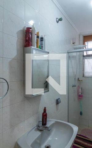 Casa à venda com 288m², 4 quartos e 2 vagasBanheiro 2