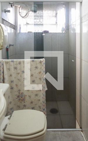 Apartamento à venda com 64m², 2 quartos e 1 vaga Apartamento à venda com 64m², 2 quartos e 1 vagaBanheiro