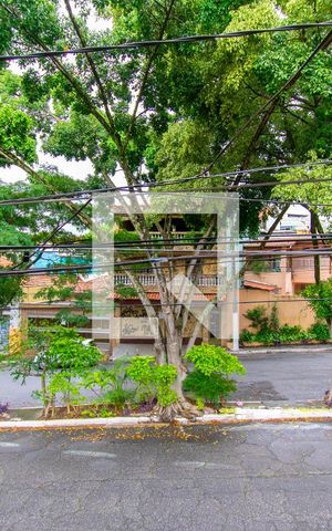Casa à venda com 189m², 4 quartos e 2 vagas Casa à venda com 189m², 4 quartos e 2 vagasVista da Varanda da Suíte