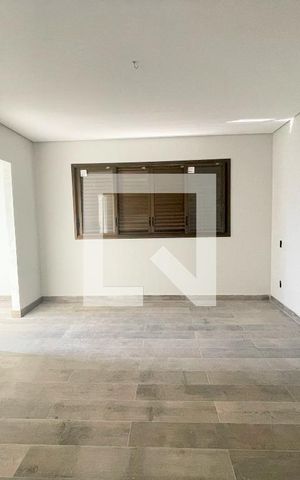 Apartamento à venda com 250m², 4 quartos e 3 vagasQuarto 