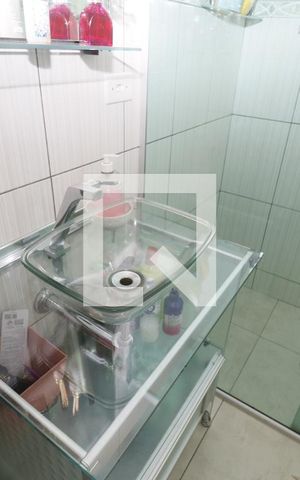 Casa à venda com 120m², 3 quartos e 2 vagasBanheiro