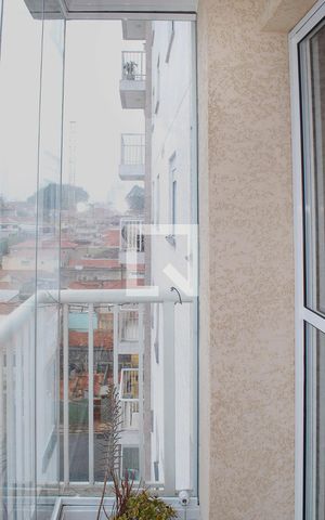 Apartamento à venda com 47m², 2 quartos e 1 vaga Apartamento à venda com 47m², 2 quartos e 1 vagaVaranda