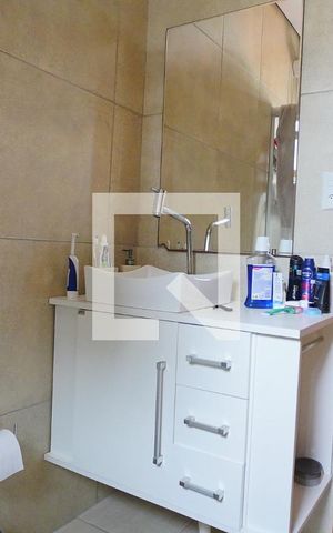 Casa à venda com 350m², 4 quartos e 4 vagasBanheiro 