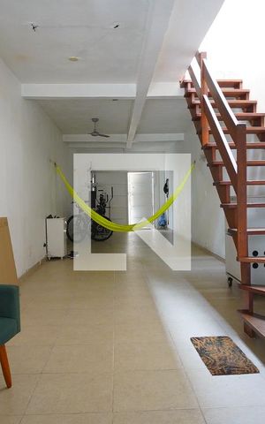 Casa à venda com 350m², 4 quartos e 4 vagasÁrea comum 