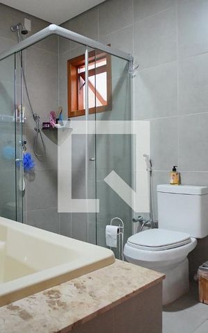 Casa à venda com 350m², 4 quartos e 4 vagasBanheiro Quarto
