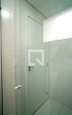 Apartamento para alugar com 70m², 2 quartos e 2 vagasBanheiro da Suíte