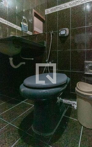 Casa à venda com 350m², 3 quartos e 3 vagas Casa à venda com 350m², 3 quartos e 3 vagasBanheiro da Suíte