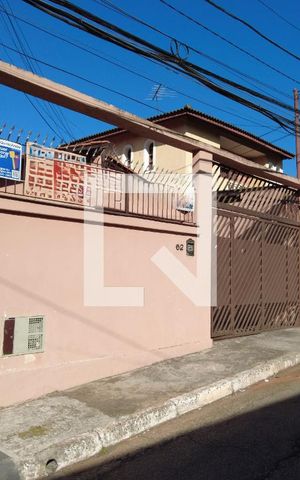 Casa à venda com 174m², 4 quartos e 2 vagasFachada