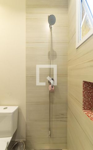 Casa à venda com 208m², 3 quartos e 5 vagas Casa à venda com 208m², 3 quartos e 5 vagasBanheiro da Suíte 2