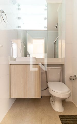 Apartamento para alugar com 90m², 2 quartos e sem vagaBanheiro Social - Armário