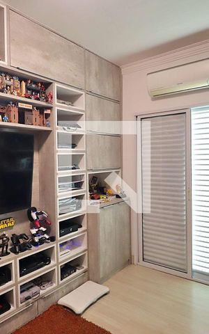 Casa para alugar com 210m², 3 quartos e 2 vagasSuíte 2