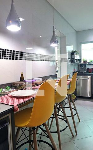 Casa para alugar com 210m², 3 quartos e 2 vagasCozinha