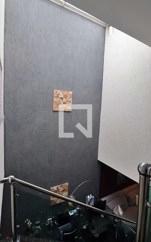 Casa para alugar com 210m², 3 quartos e 2 vagasEscada