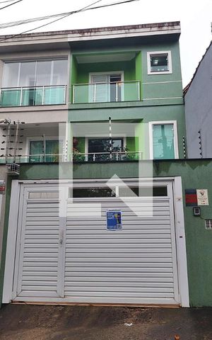 Casa para alugar com 210m², 3 quartos e 2 vagasFachada