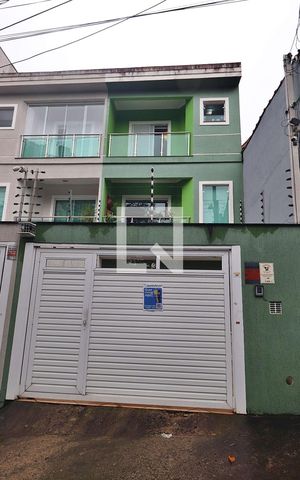 Casa para alugar com 210m², 3 quartos e 2 vagasFachada