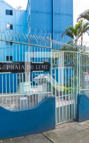 Apartamento à venda com 50m², 2 quartos e sem vaga Apartamento à venda com 50m², 2 quartos e sem vagaFachada