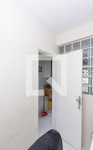 Casa à venda com 142m², 2 quartos e sem vaga Casa à venda com 142m², 2 quartos e sem vagaEscritório